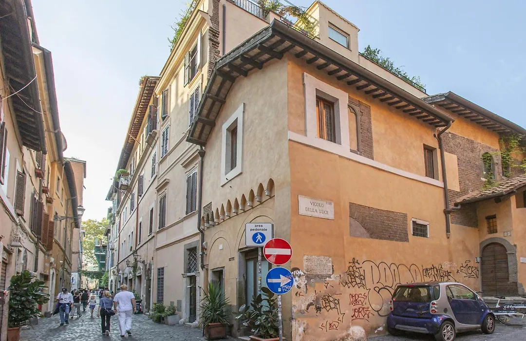 Happy Trastevere In Rome-1