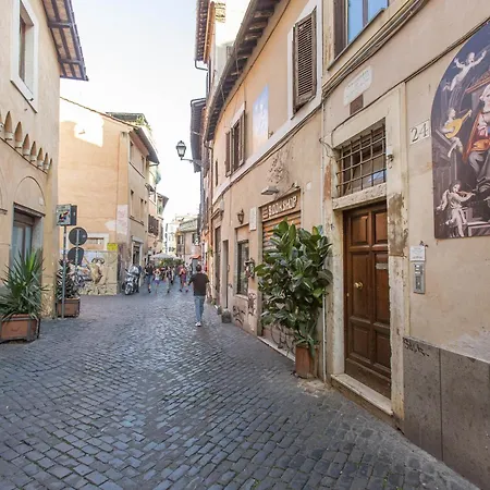Happy Trastevere In Rome-3